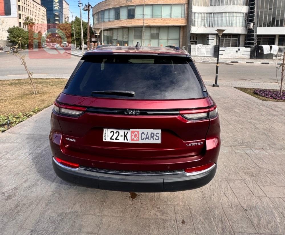 جیپ گراند شیرۆکی